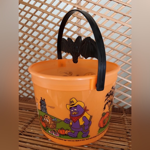 2001 McDonald’s Halloween Bucket - Picture 4 of 6